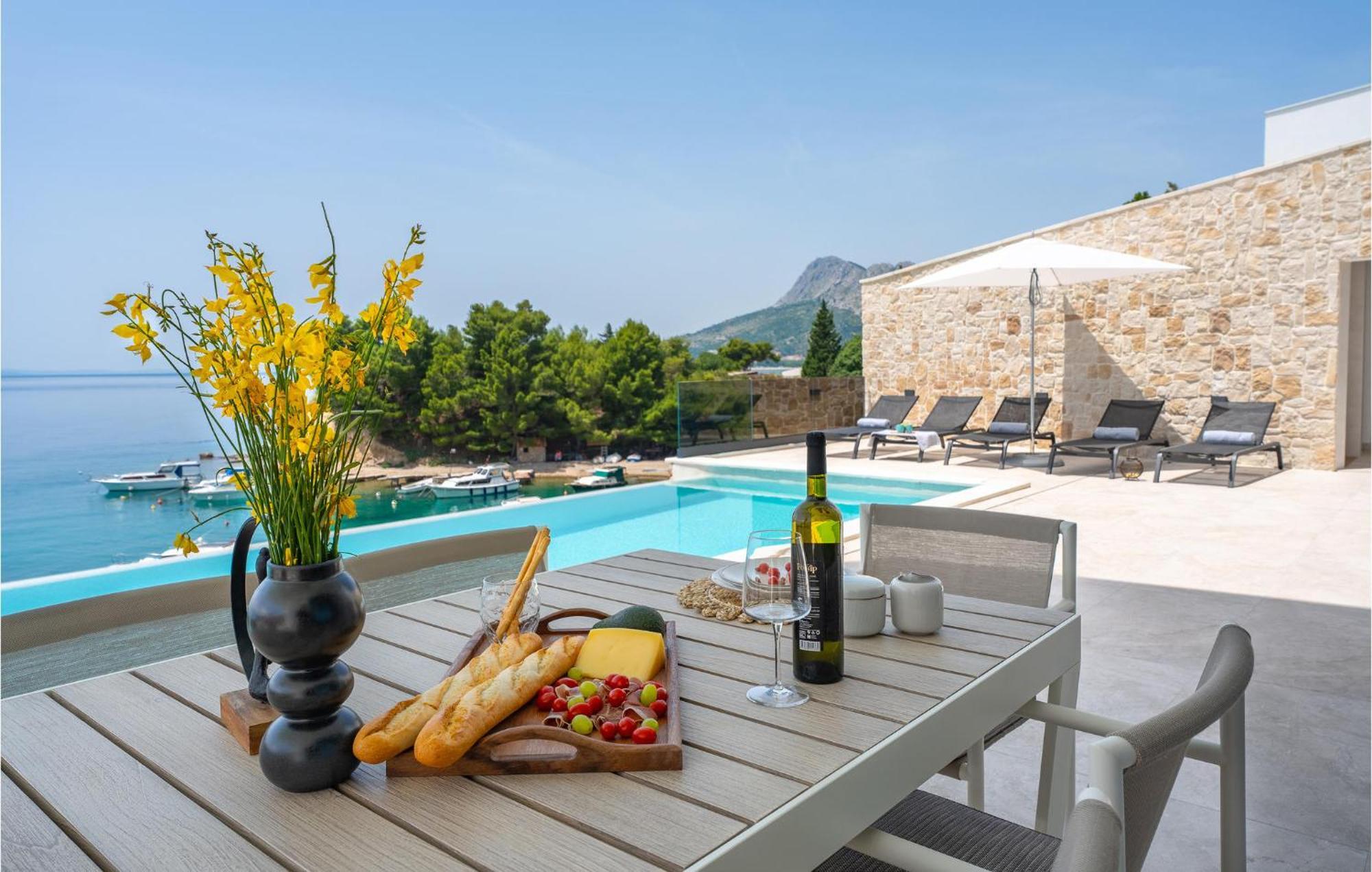 Beautiful Home In Omis With Kitchen Exteriér fotografie